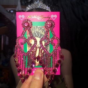 MKHjewelry Hmong Heart Rhinestones Earring